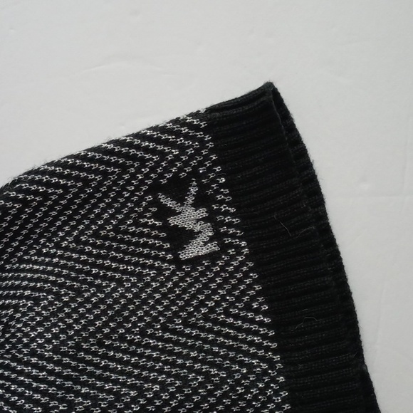 MICHAEL KORS BLACK SILVER HAT - Picture 2 of 4